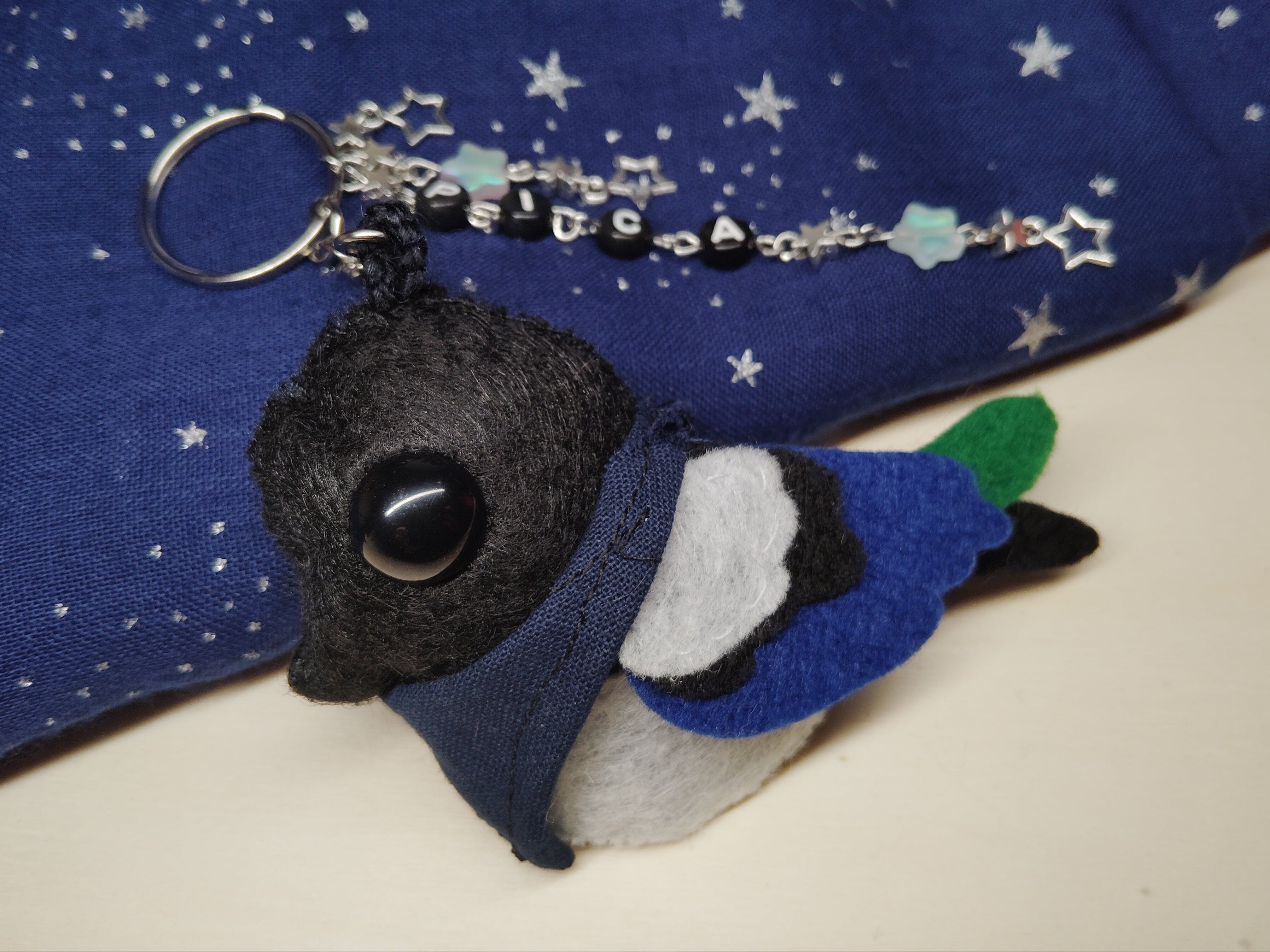 Pica die Elster Schlüsselanhänger